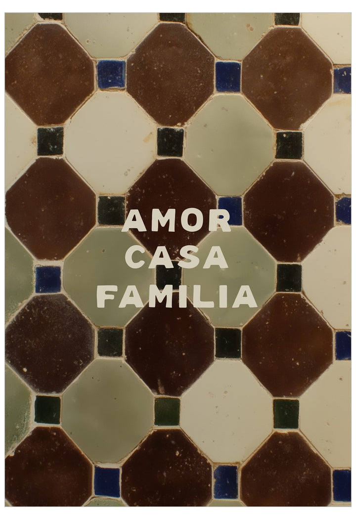 Decorative tile pattern with 'AMOR CASA FAMILIA' text