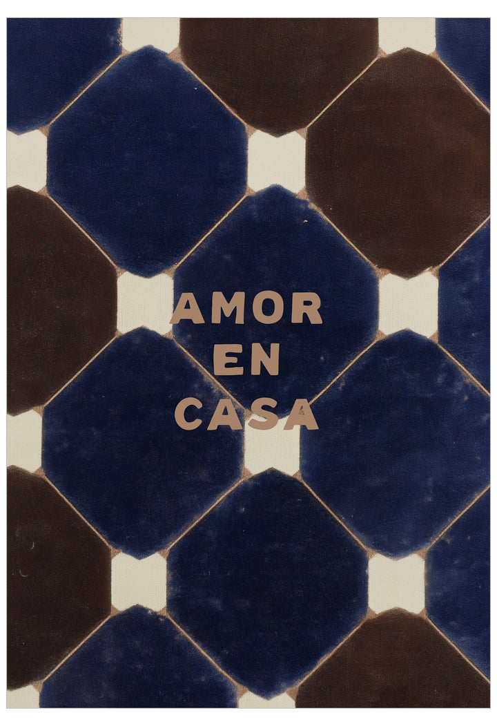 Hexagonal tiles with 'AMOR EN CASA' text on a patterned background