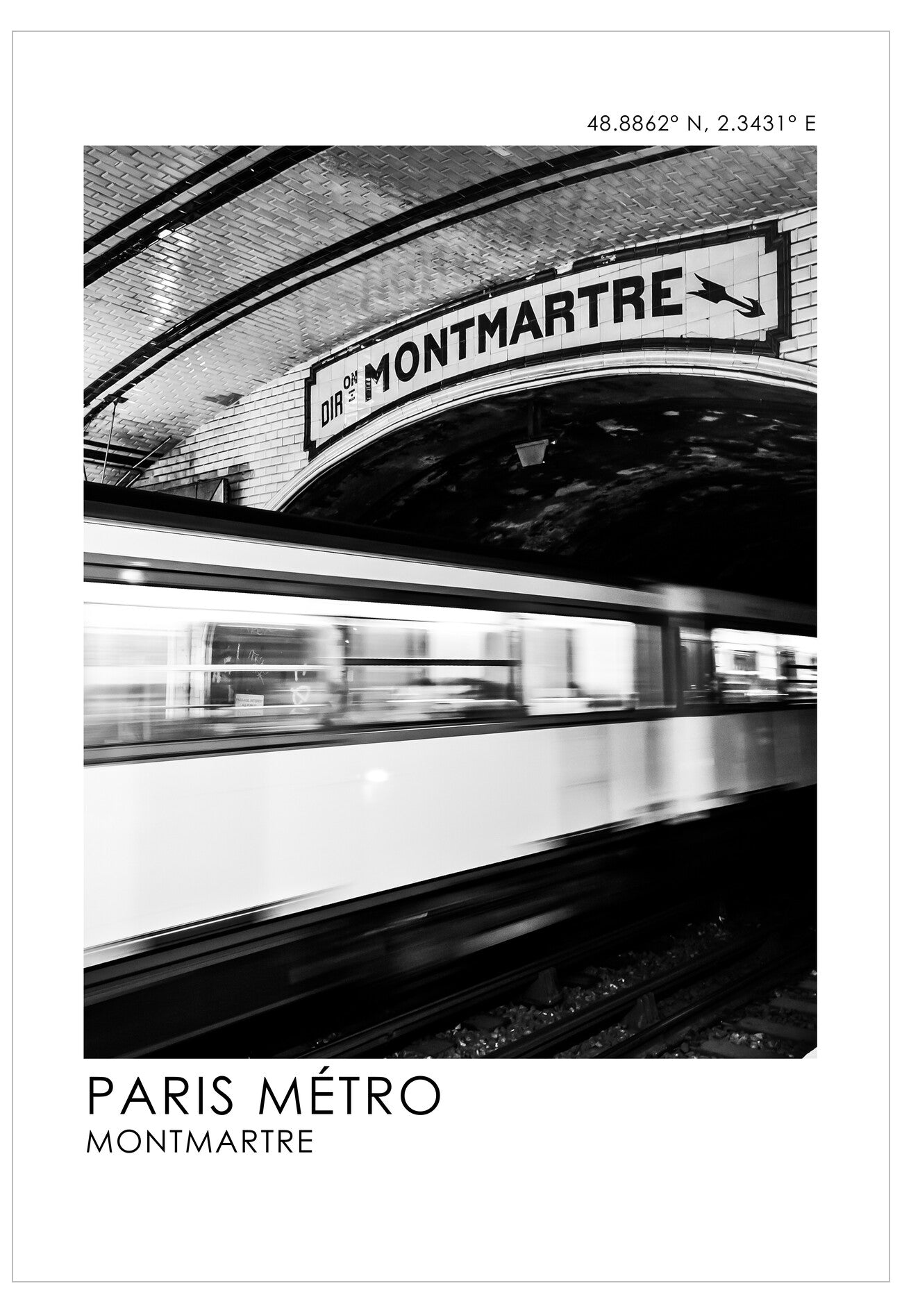 Black and white photo of a Paris Métro train at Montmartre station